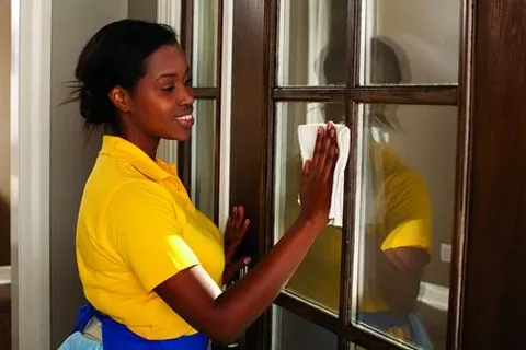 مكتب تأجير العمالة المنزلية لرعاية الأطفال والكبار باحتراف